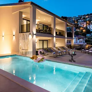 Nina - With Pool Near The Sea , Rabac Kroatien