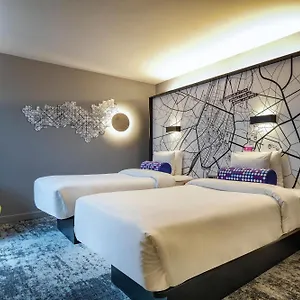 3* Szálloda Aloft Schuman